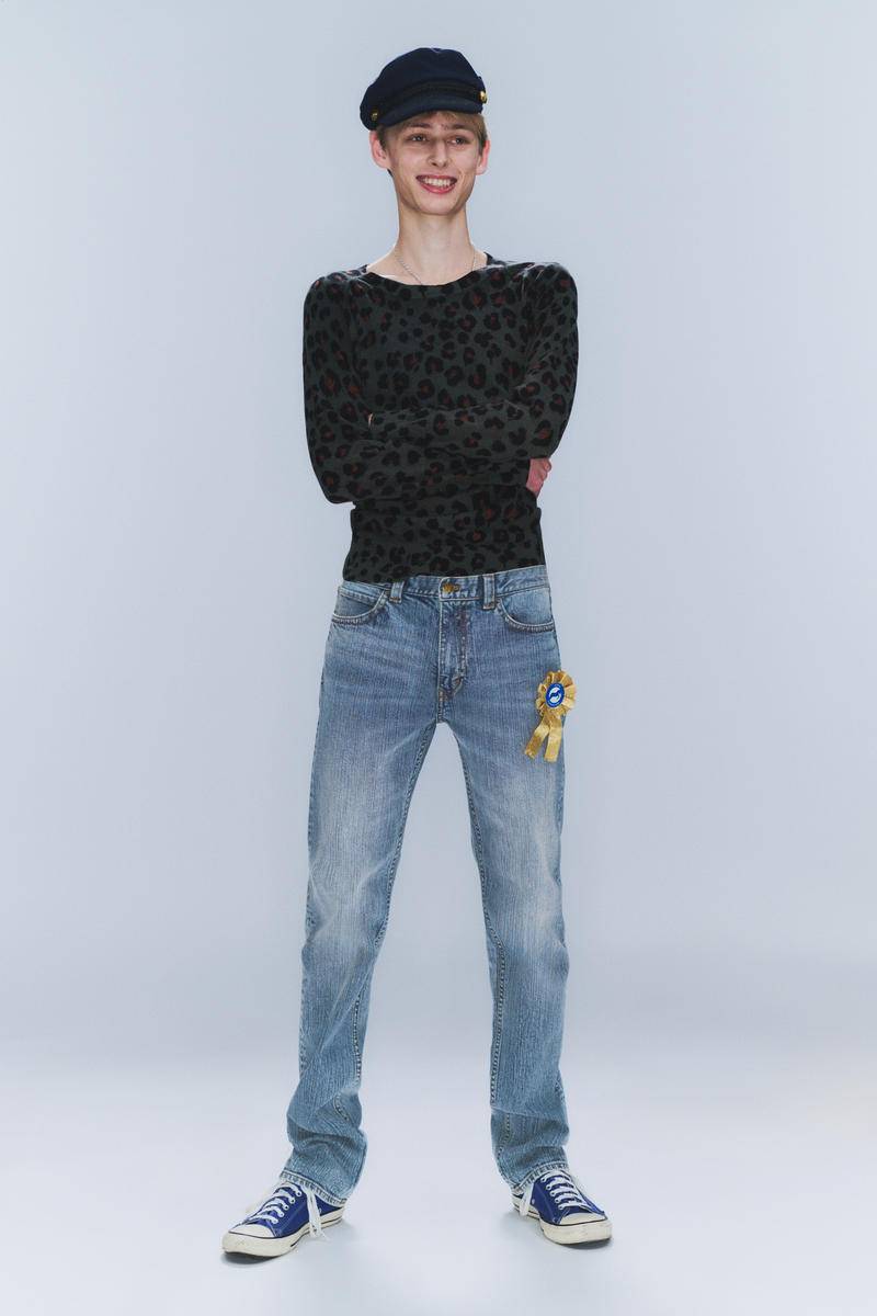 Issue Low Waist Slim Tapered Jeans von Cheap monday
