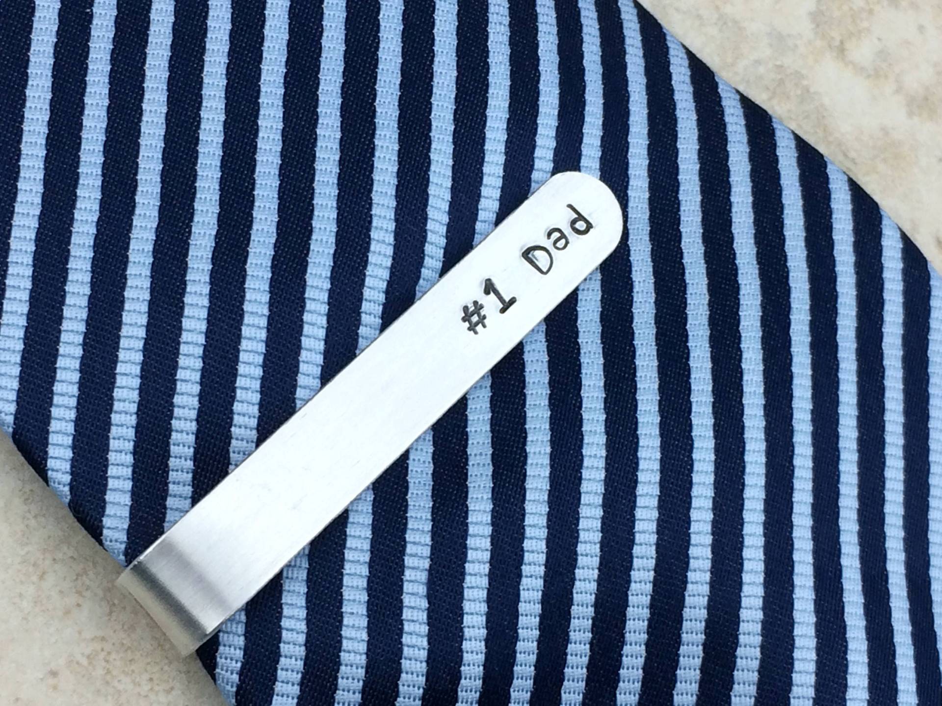 Nummer 1 Krawattenklammer Papa/Vatertags Geschenk #1 Opa Nummer 1 Krawattenklammer Papa/Vatertags Geschenk #1 Opa von CheckaDesigns