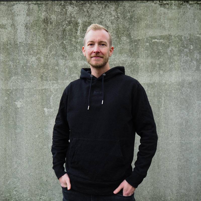 Checkmate Society Hoodie Mit Stick von CheckmateSociety