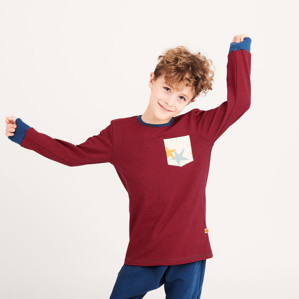 Cheeky Apple Jungen Langarm-Shirt mit Brusttasche aus Bio-Baumwolle "Ringeljersey Dunkelblau-Rot | Stars" von Cheeky Apple