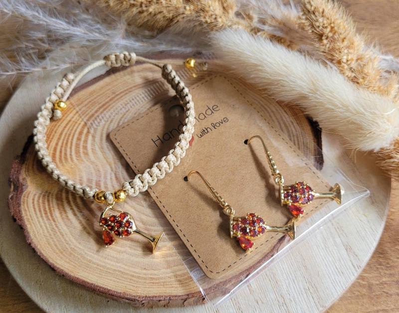 Aperol Spritz Schmuckset | Armband & Ohrringe Mit Goldfarbenem Cocktail-Anhänger -|Sommer Geschenk Handmade Festival Schmuck von CheekyLikeDesign