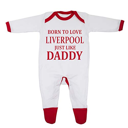 „Born To Love Liverpool Just Like Daddy“ Baby-Schlafanzug, für Jungen und Mädchen, entworfen und bedruckt in Großbritannien aus 100 % feiner, gekämmter Baumwolle Gr. 80, Weiß/Rot von Cheekytots