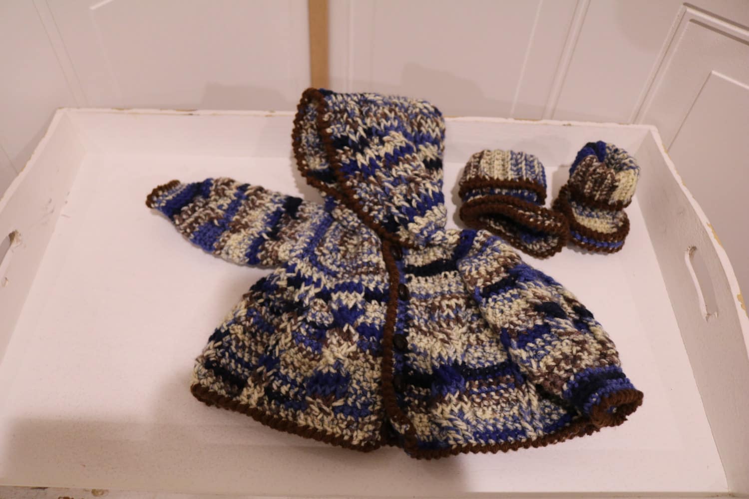 Blau "Camo" Kabel Mit Kapuze Strickjacke Passenden Schühchen Blau "Camo" Kabel Mit Kapuze Strickjacke Passenden Schühchen von CheerfullyTwisted