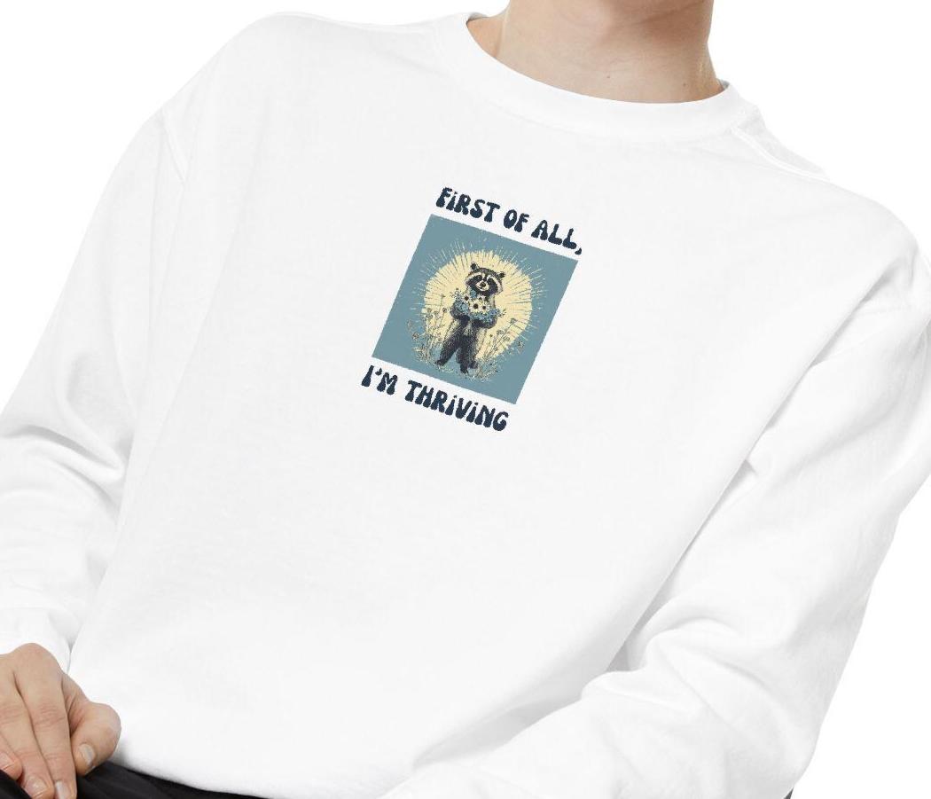 Waschbär Grafik Sweatshirt, Unisex Garment-Dyed Baumwollmischung Waschbär Grafik Sweatshirt, Unisex Garment-Dyed Baumwollmischung von CheetahPrintGifts