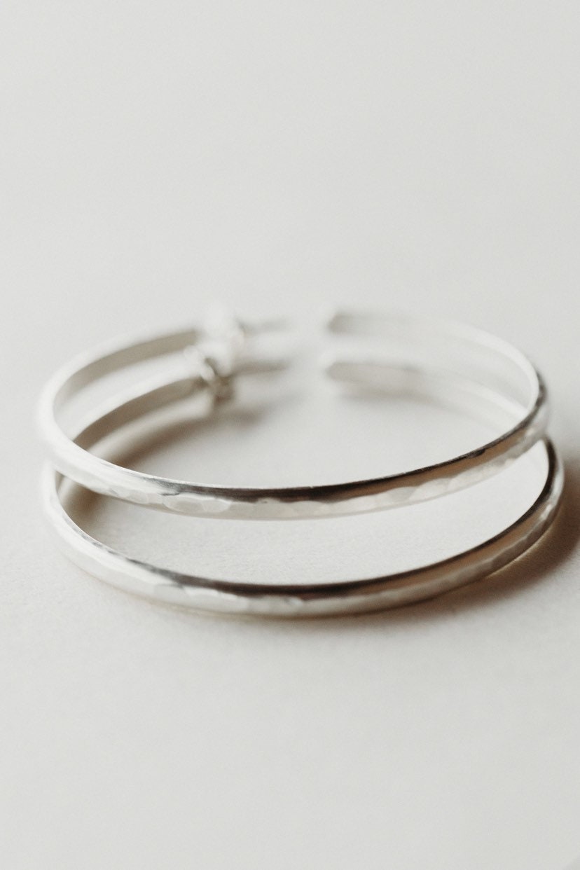 Handgehämmerte Sterling Silber Creolen Schmuck Für Jeden Tag Handgehämmerte Sterling Silber Creolen Schmuck Für Jeden Tag von ChelaGurneeJewelry