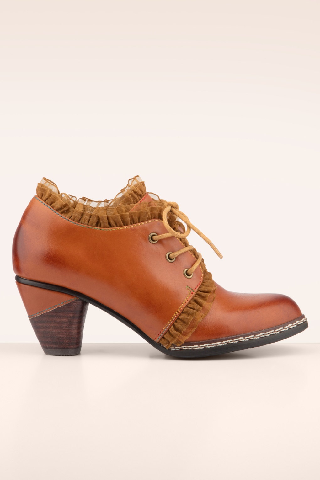 Johana Stiefeletten in Tan. Johana Stiefeletten in Tan. von Chelsea Crew