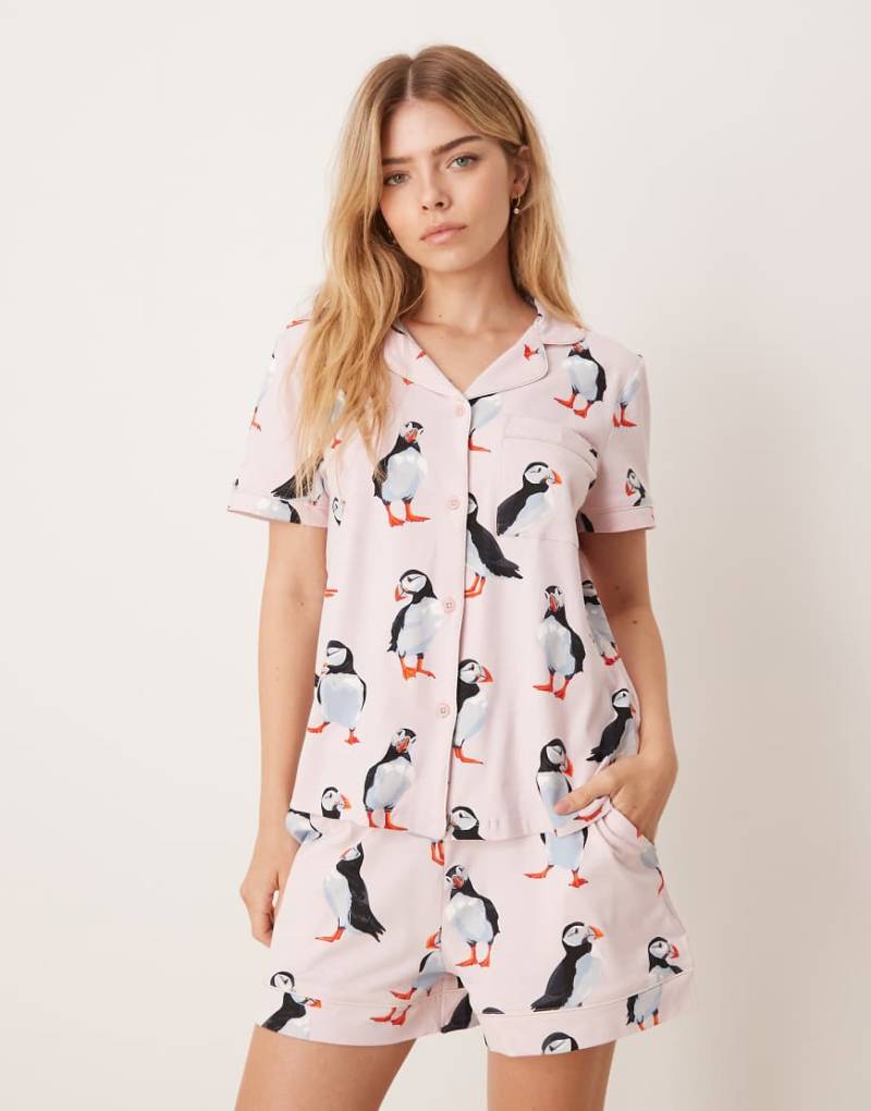 Chelsea Peers - Baumwoll-Set mit kurzärmligem Hemd mit Reverskragen und Shorts mit Pinguin-Print-Rosa von Chelsea Peers