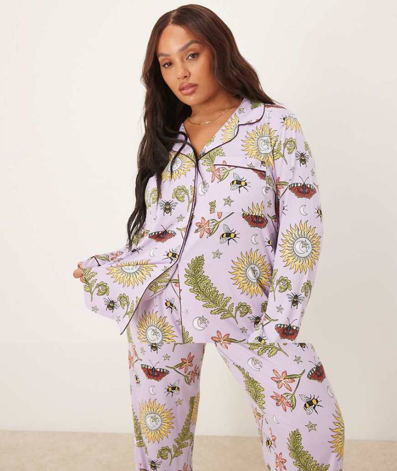Chelsea Peers Curve - Pyjama aus Polyester mit Mondschein-Waldprint, bestehend aus langärmligem Oberteil mit Reverskragen und Hose-Lila von Chelsea Peers