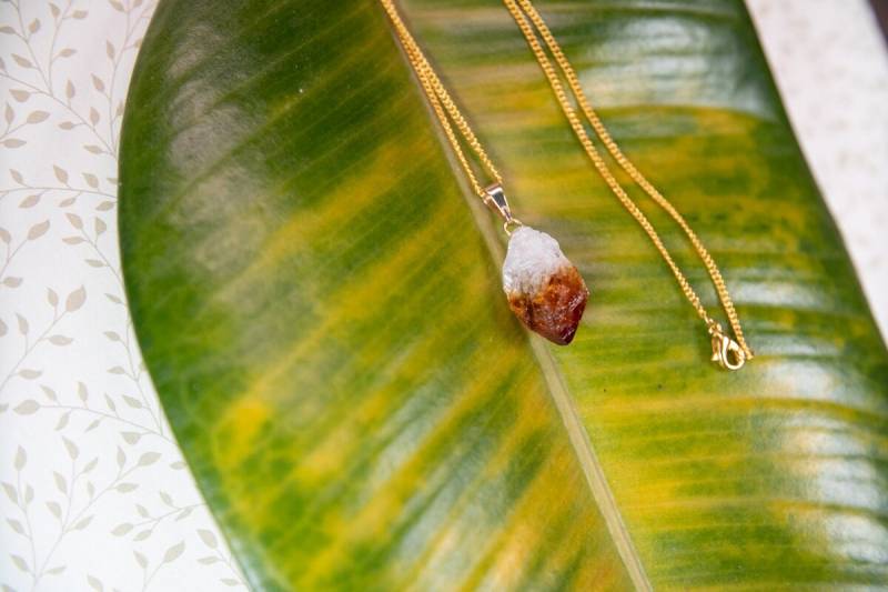 Gebrannter Citrin Kristall - Erfolgs- Und Glückskette/Halskette in Gold Edelstahl von ChenoasZaubergarten