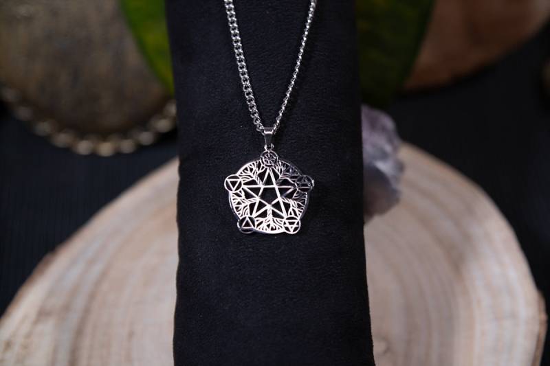 Pentagram - 5 Elemente Kette Aus Edelstahl von ChenoasZaubergarten