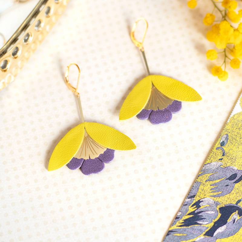 Blüte Ohrhänger, Lederohrringe, Ohrhänger Hochzeit Boho, Hängeohrringe, Leder Blatt Jugendstil Ginkgo Ohrringe Gold, Ohrstecker Fächer von ChenohaStudio