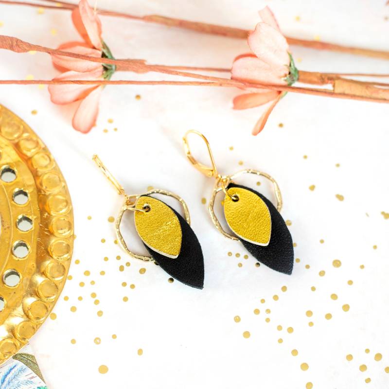 Ohrringe Schwarz, Lederohrringe, Ohrhänger Hochzeit Boho, Hängeohrringe, Leder Blatt Ohrring, Jugendstil von ChenohaStudio