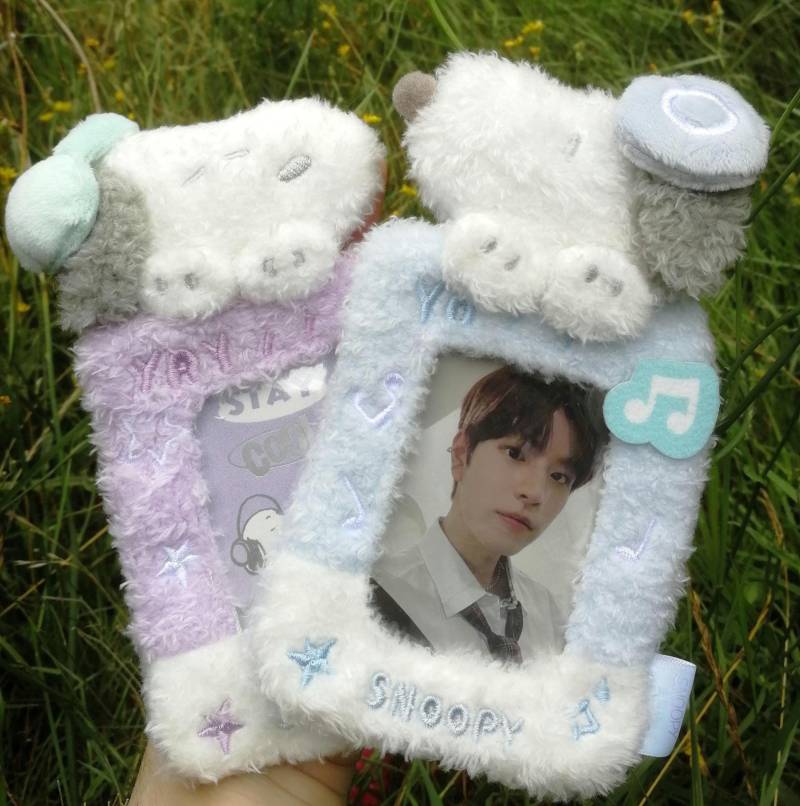 Süßer Snoopy Welpe Kpop Foto Kartenhalter Süßer Snoopy Welpe Kpop Foto Kartenhalter von CheonsaMart