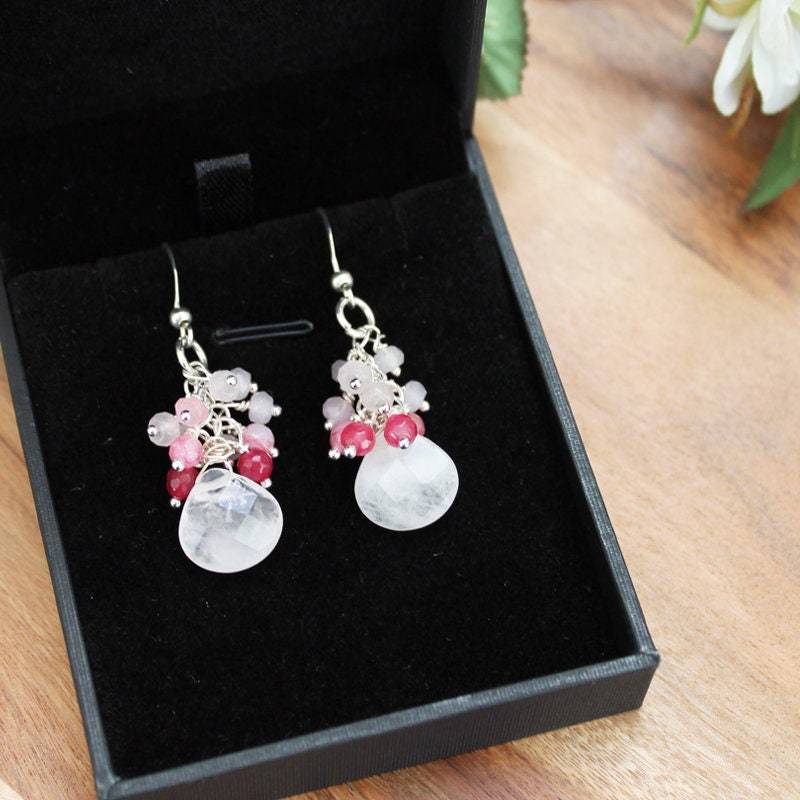 925 Sterling Silber Rosa Edelstein Cluster Ohrringe | Facettierter Rosenquarz Oktober Geburtsstein 925 Sterling Silber Rosa Edelstein Cluster Ohrringe | Facettierter Rosenquarz Oktober Geburtsstein von CherishByFiona