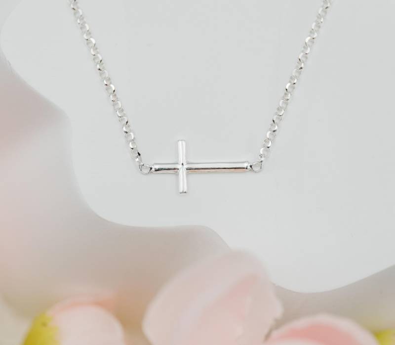 Mädchen Sterling Silber Horizontal Seitlich Kreuz Halskette, Erstkommunion Geschenk, Konfirmation Geschenk Für Kinder, Jugendliche Oder Frauen von CherishedMomentShop