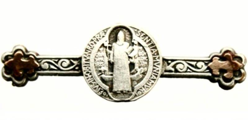 Antike Brosche Mit Medaille Heiliger Vater Benedikt Schutzpatron Exorzist Religiöser Schmuck von CherishedSaints