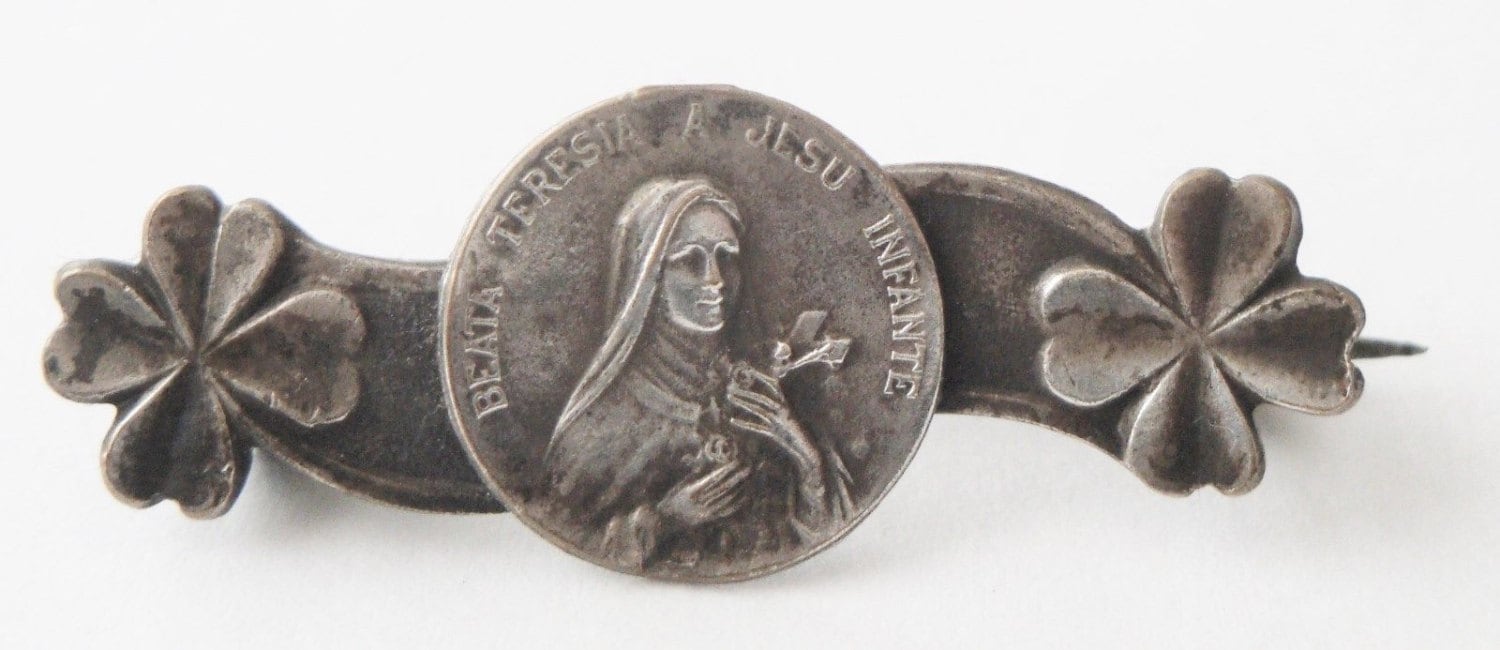 Jahrgang Saint Theresa Brosche Mit Klee Religiöser Schmuck von CherishedSaints