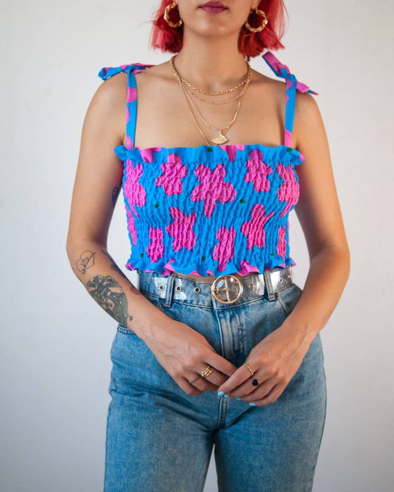 Blumenhimmel Gerafftes Crop Top Aus Bio-Baumwolle | Farbenfrohes Zwei Teiliges Set von CherryAndMint