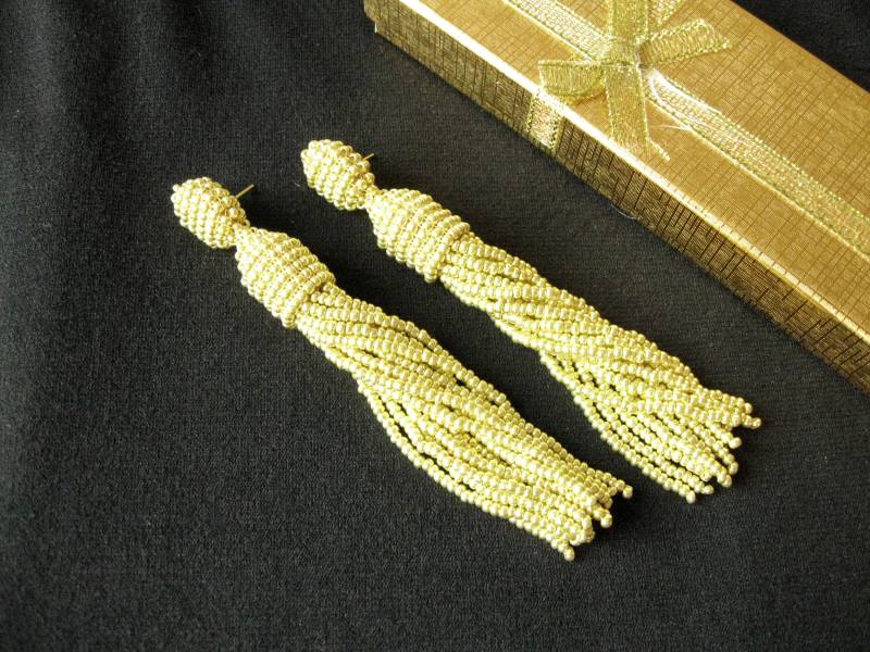 Gold Quaste Ohrringe Auf Ohrstecker/Clips, Perlen Farbe Ohrringe, Lange von CherryFantasy