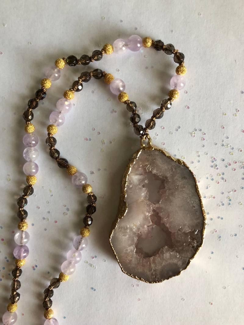 Druzy Kristall Halskette. Lila Rauchquarz Krone Chakra Yoga-Inspirierte Halskette Druzy Kristall Halskette. Lila Rauchquarz Krone Chakra Yoga-Inspirierte Halskette von CherryLotusJewelry