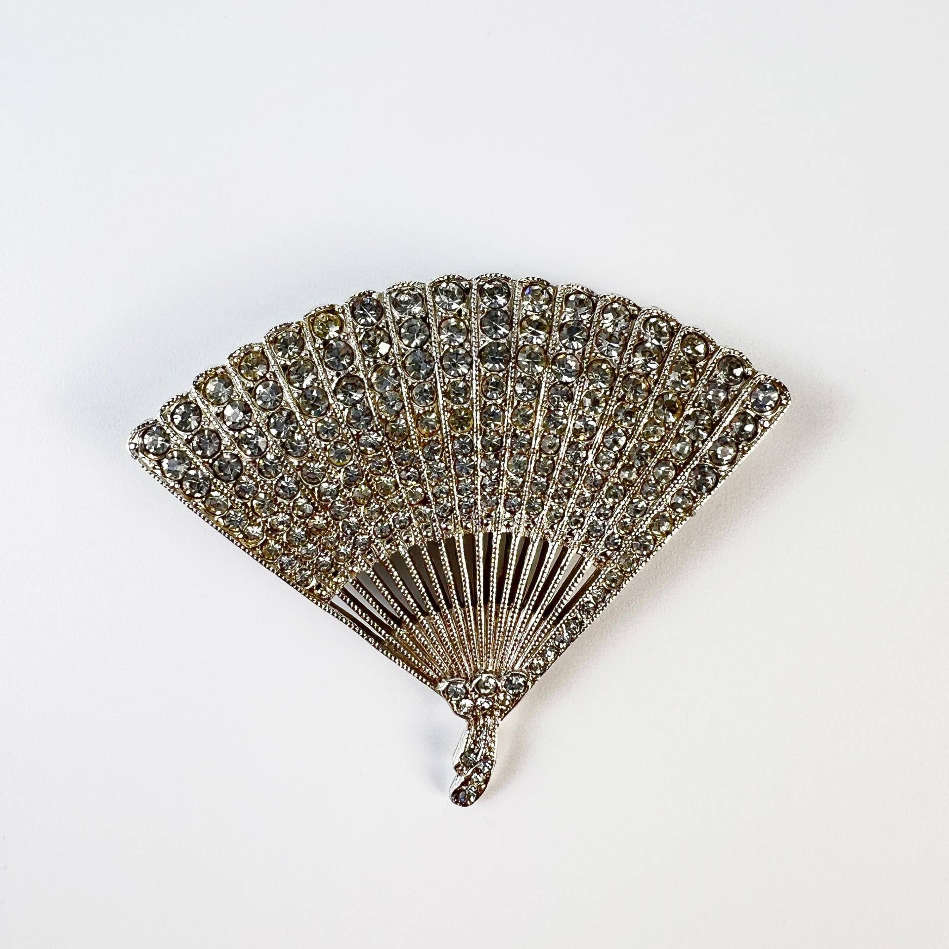 Vintage Ora 1950Er Jahre Victorian Revival Klar Strass Silber Ton Fan Brosche Pin, Hollywood Glam Schmuck, Unisex Anstecknadel von CherryOrchardAttic