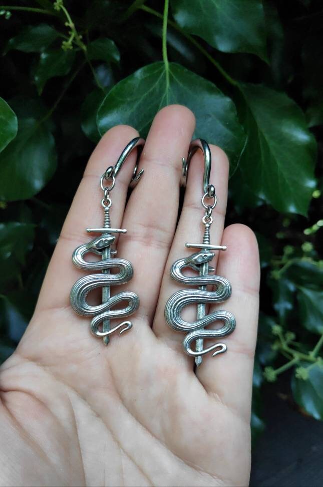 Ear Weights "Silver Serpent King' Sold As Pair von CherryPlugs