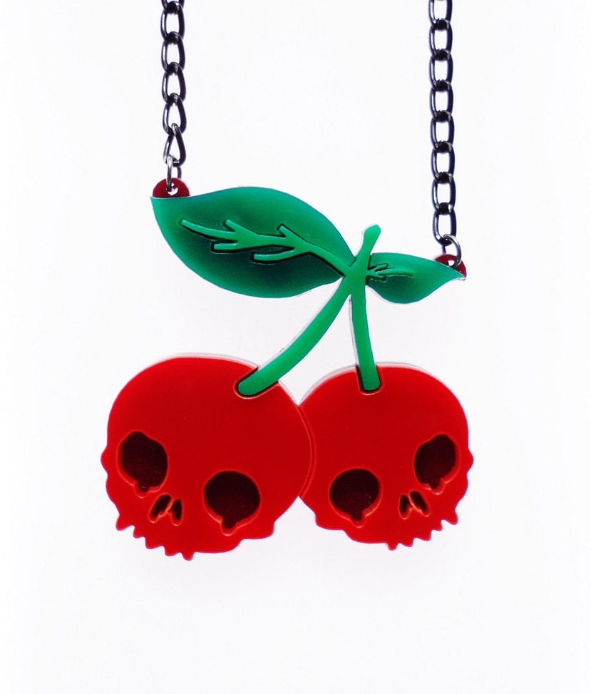 Totenkopf Kirschen Halskette von CherrylocoJewellery