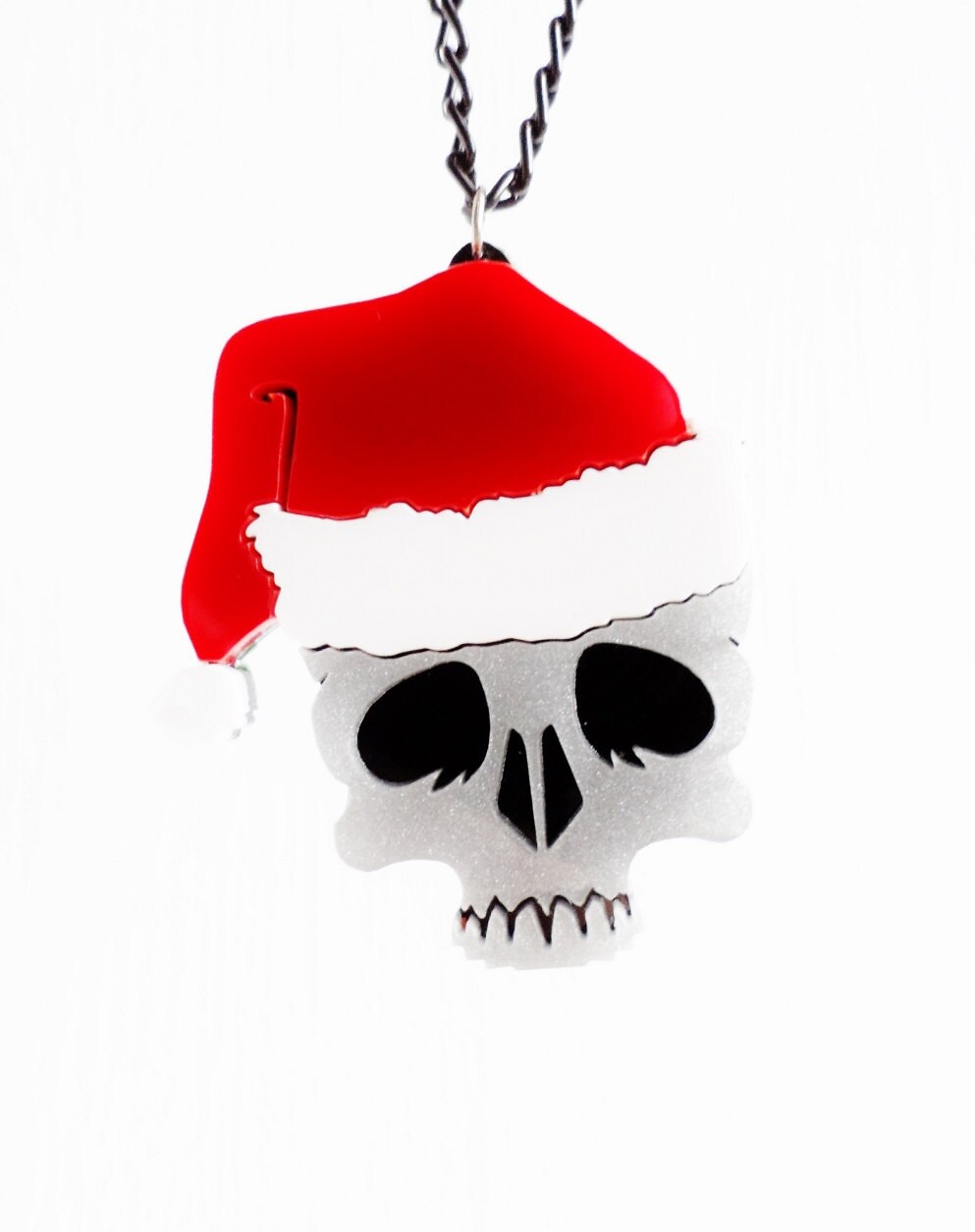 Totenkopf Weihnachtsmann Anhänger von CherrylocoJewellery