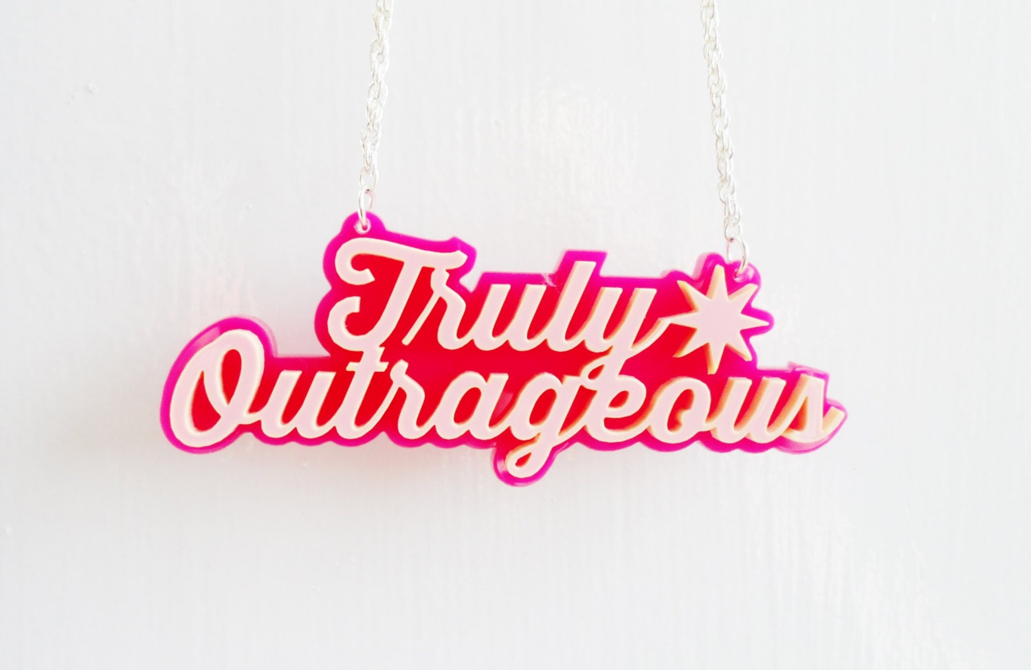 Truly Outrageous - Jem & The Holograms Inspirierte Halskette von CherrylocoJewellery