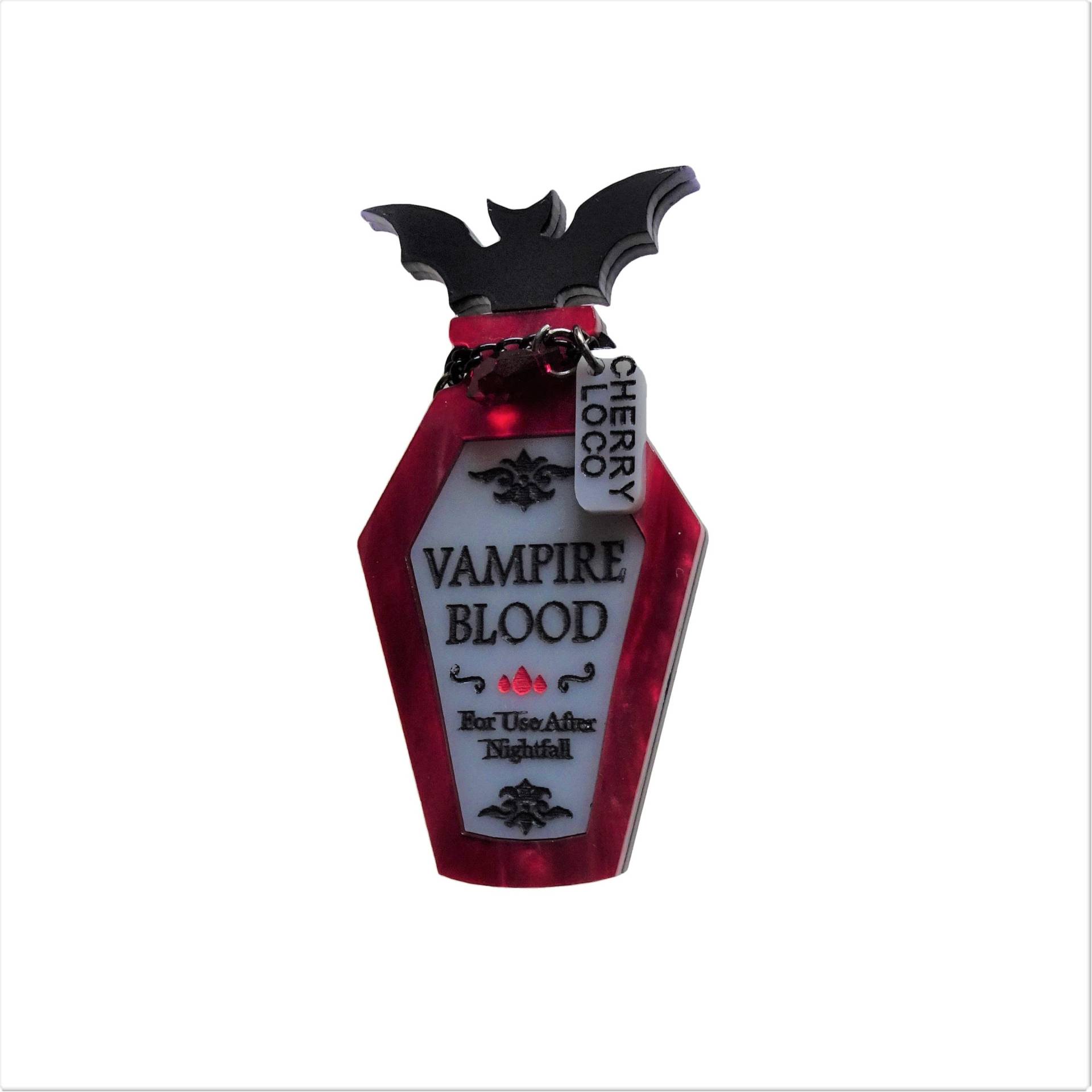 Vampir Blut Trank Brosche von CherrylocoJewellery
