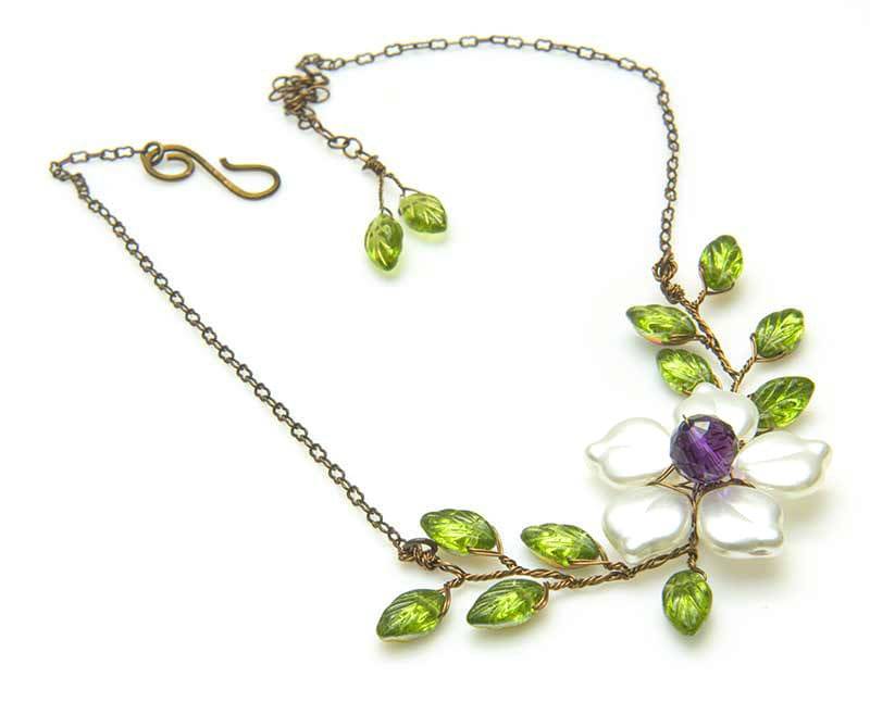 Amethyst Blume Halskette, Verzauberter Wald Hochzeitsschmuck, Pflanze Mutter Geschenk, Whimsigoth Schmuck, Waldfee Geschenk Für Naturliebhaber von CherylParrottJewelry