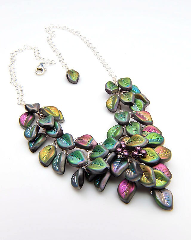 Burgunder Blumen Statement Halskette, Boho Hochzeitsschmuck Für Bräute, Blatt Halskette Frauen, Fantasy Hochzeitsschmuck, Natur Schmuck von CherylParrottJewelry