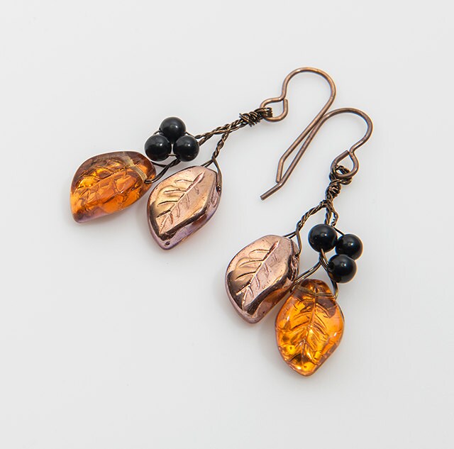 Gold Und Schwarz Ohrhänger, Goldblatt Ohrringe, Zweig Onyx Wald Winter Juwel von CherylParrottJewelry