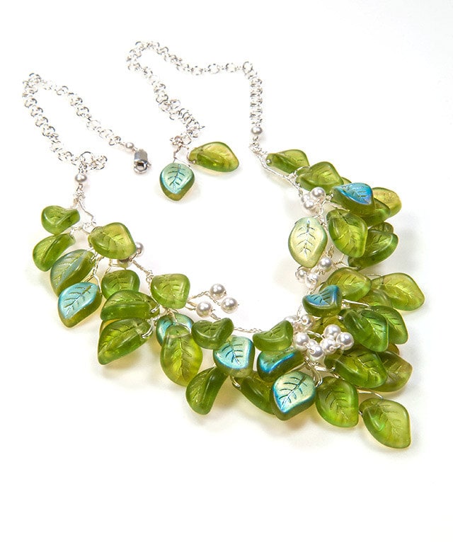 Grüne Blumen Statement Halskette, Perlen Blatt Halskette Für Bräute, Zierlicher Hochzeitsschmuck Mutter Der Braut, Boho von CherylParrottJewelry