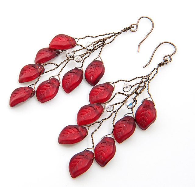 Rotes Blatt Zweig Ohrringe, Rote Braut von CherylParrottJewelry
