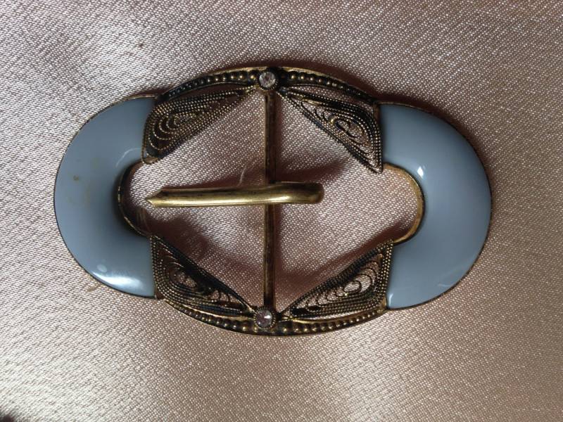 Vintage 1940Er Messing Und Seeschaum Farbe Emaille Schnalle Mit 2 Strasssteinen von CherylsHangUps