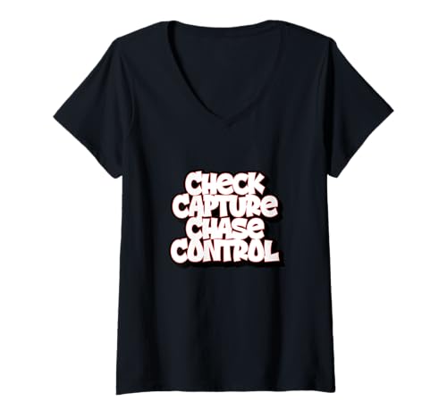 Damen Chess Guru Check Capture Chase Control T-Shirt mit V-Ausschnitt Damen Chess Guru Check Capture Chase Control T-Shirt mit V-Ausschnitt von Chess Guru Merch Store