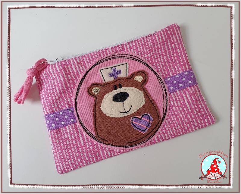 Erste-Hilfe-Täschchen Kleine Pflastertasche Bär Unikat Mini Kulturtasche Kindertasche Reiseapotheke von CheyennenShop