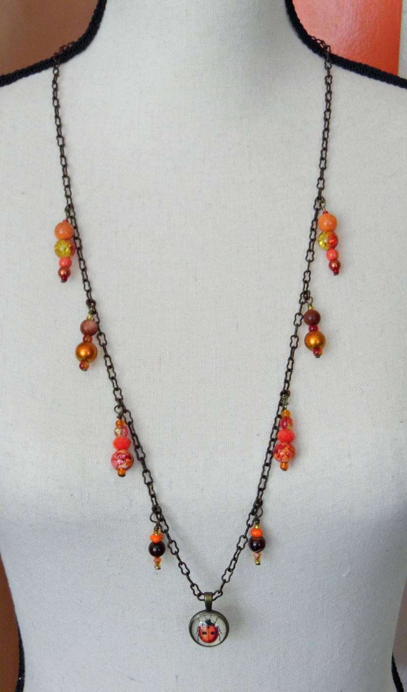 Marienkäfer Anhänger Halskette Mit Handgemachten Perle Baumelte Und Vintaj Messing Kette von ChezBoyer