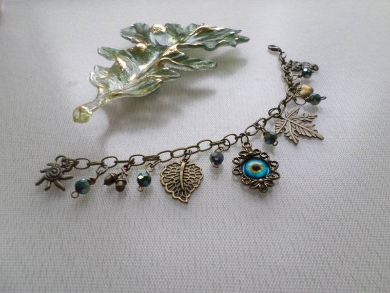 Zauberhaftes Herbst Charm Armband - Einzigartiger Halloween Schmuck von ChezBoyer