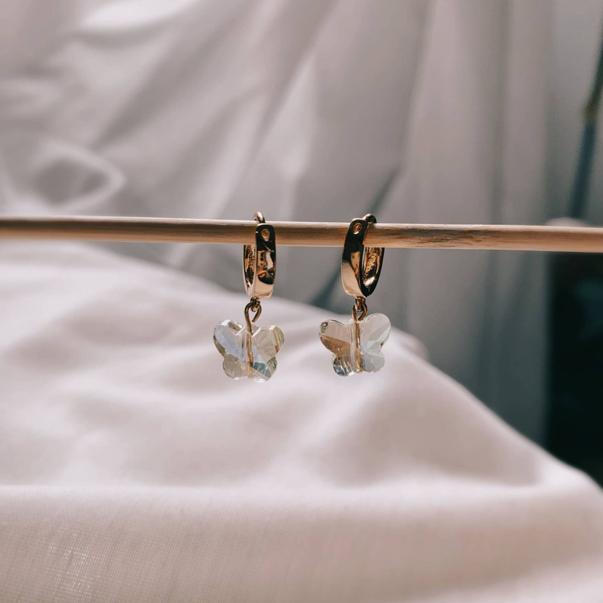 Clear Butterfly Earrings von ChiJewelryOnlineShop