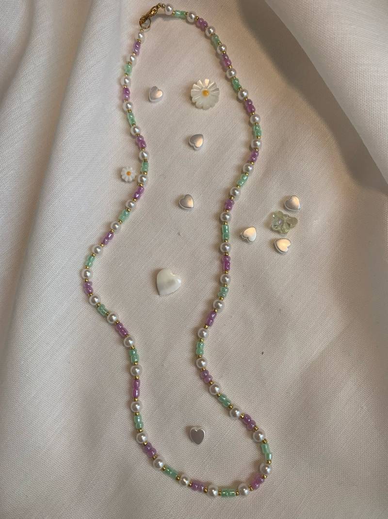 Lilac-Green Sea Bead Necklace von ChiJewelryOnlineShop