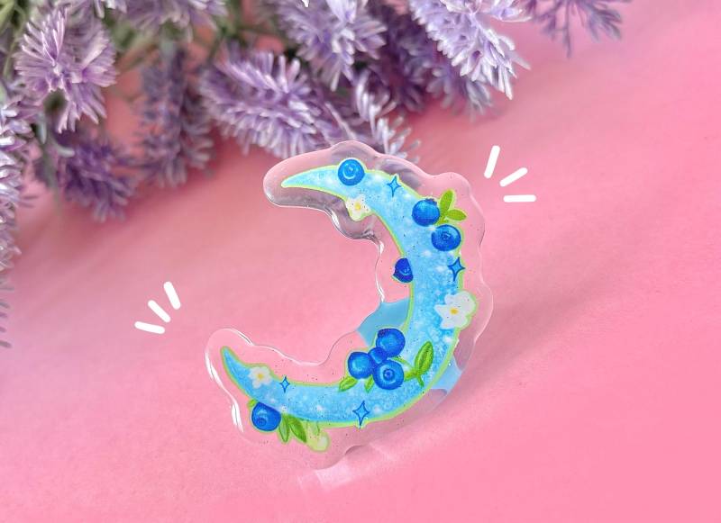 Blueberry Moon - Acrylic Glitter Pin Blueberry Moon - Acrylic Glitter Pin von ChiarasCosmos