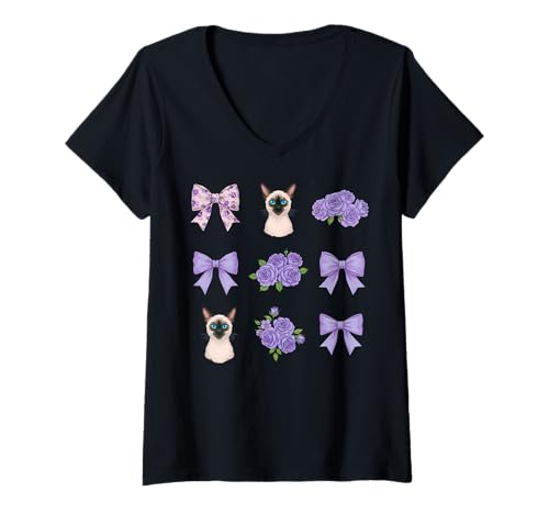 Damen Siamesisches Katzentoilettenmuster mit Lavendelschleifen und Rosen T-Shirt mit V-Ausschnitt Damen Siamesisches Katzentoilettenmuster mit Lavendelschleifen und Rosen T-Shirt mit V-Ausschnitt von Chic Toile Pet Collection