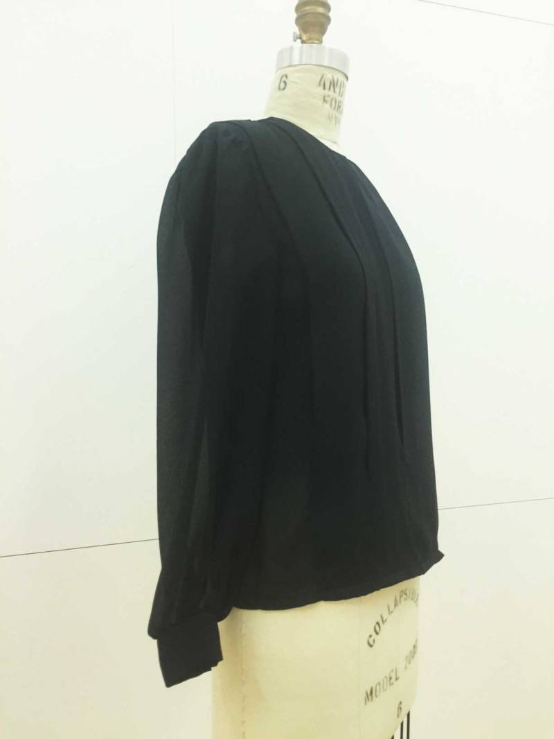 Vintage 80Er Jahre Schwarz Schiere Bluse Von Joseph Iii von ChicCityVintage