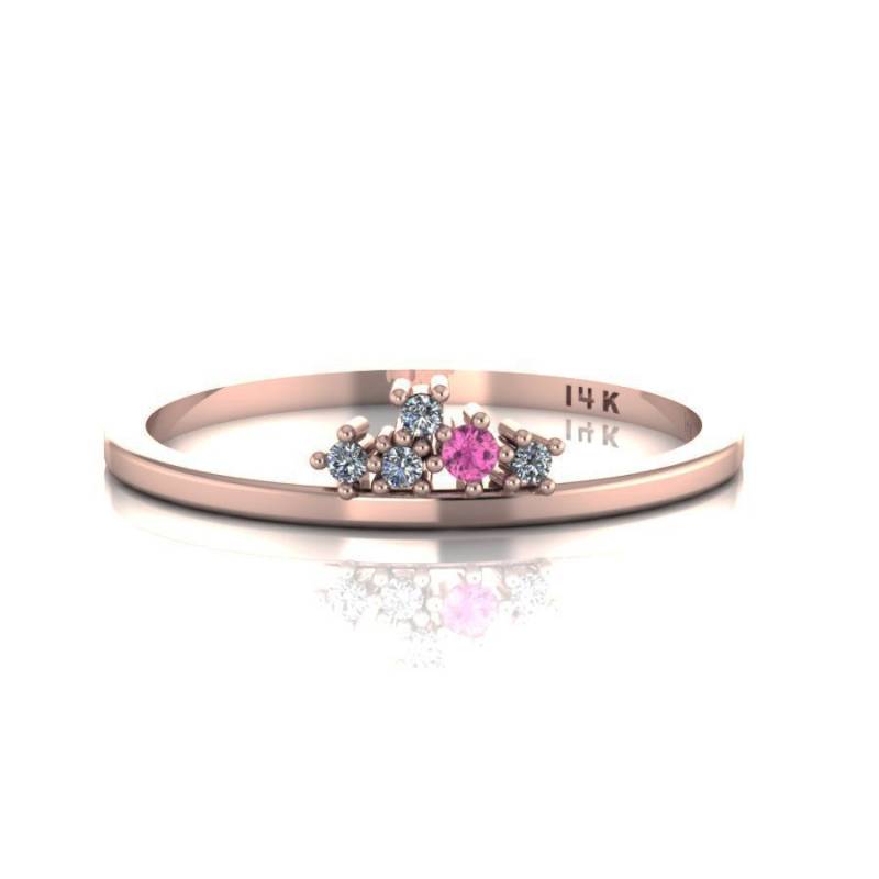 14K Rose Gold Ring Diamant-Cluster Rosa Saphir-Ring Zarte Krone Stapelbar Dünnes Band von ChicJoaillerie