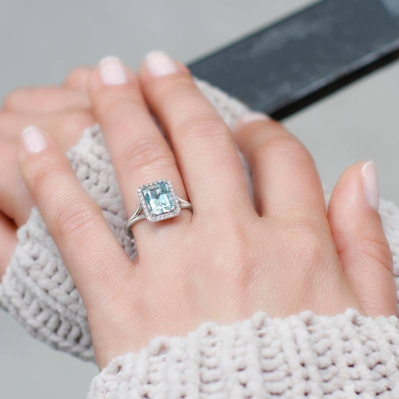 Aquamarin Diamant Ring 14K Weißgold Halo Verlobungsring Smaragdschliff Ehering von ChicJoaillerie