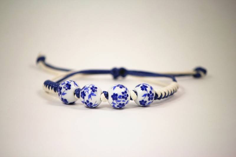 Polierte Keramik Perlen Verstellbare Armband Mit Blau Und Weiß Schnur/Boho Boho Unisex von ChicManic