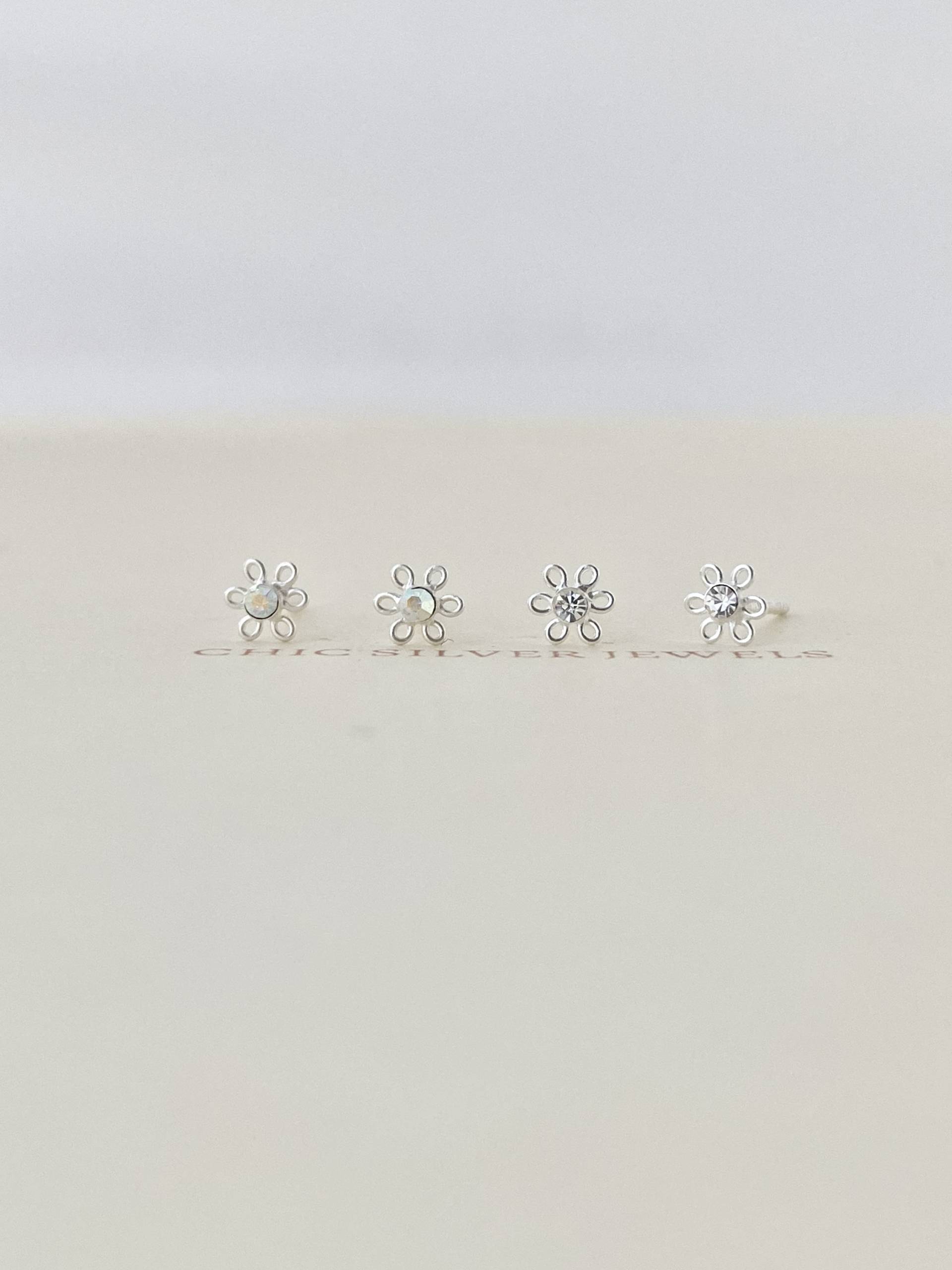 Ohrringe Aus Sterlingsilber, Gänseblümchen-Blume, Winzige Ohrstecker, Minimalistisch, Zierlich, Schlicht, Für Den Alltag, Süßes Geschenk Kinder von ChicSilverJewels