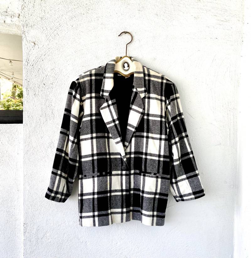 Vintage Adolfo Buffalo Karierte Wolljacke Schwarz Weiß Karierter Herren Blazer Mantel von ChicVintageHawaii